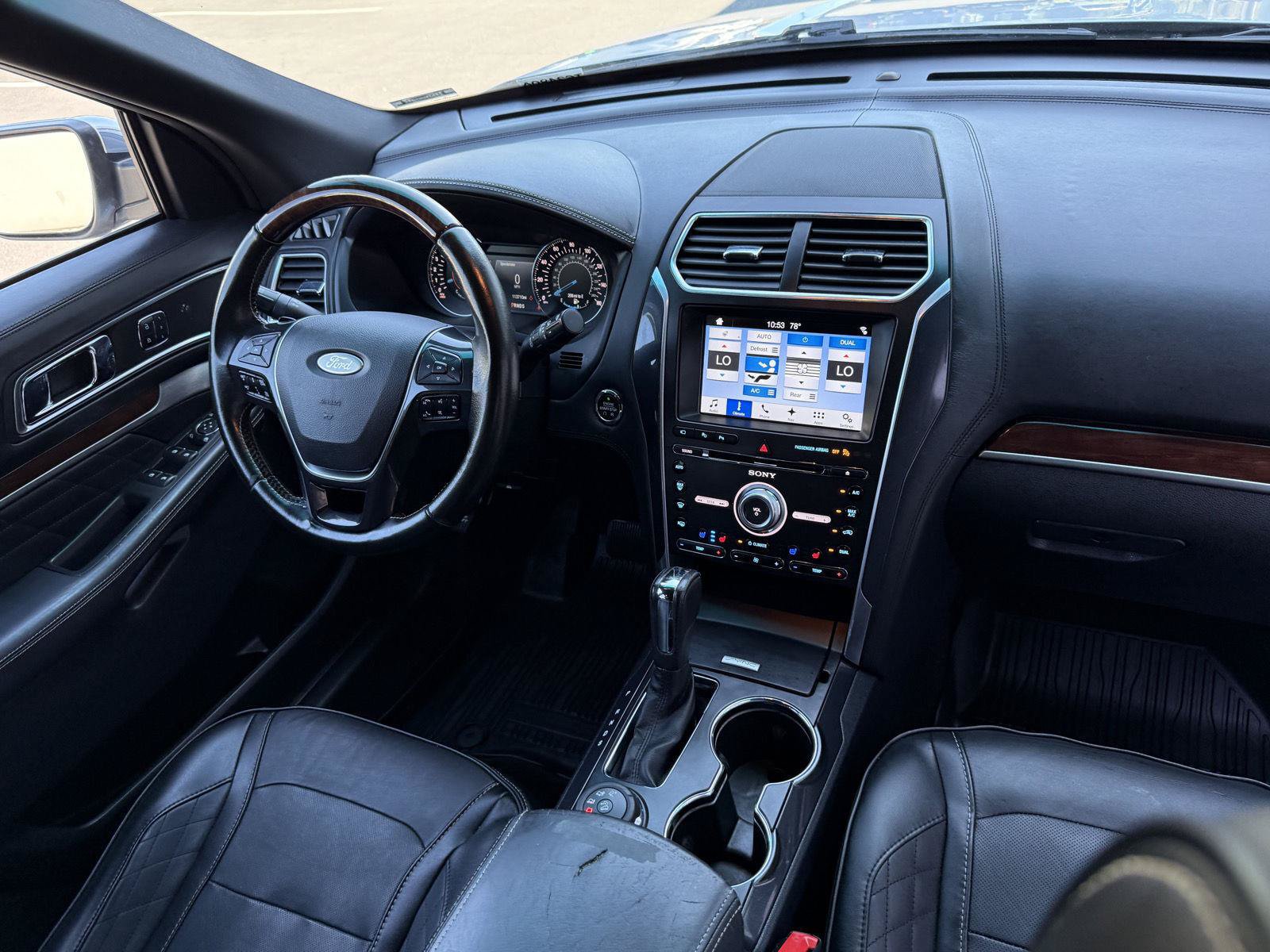 Used 2017 Ford Explorer Platinum AWD/4WD image 24