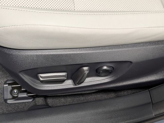 Used 2026 Toyota Prius XLE image 11