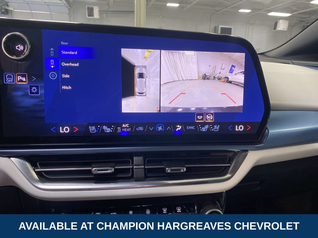 Used 2025 Chevrolet Equinox EV LT w/ Convenience Package II FWD image 19