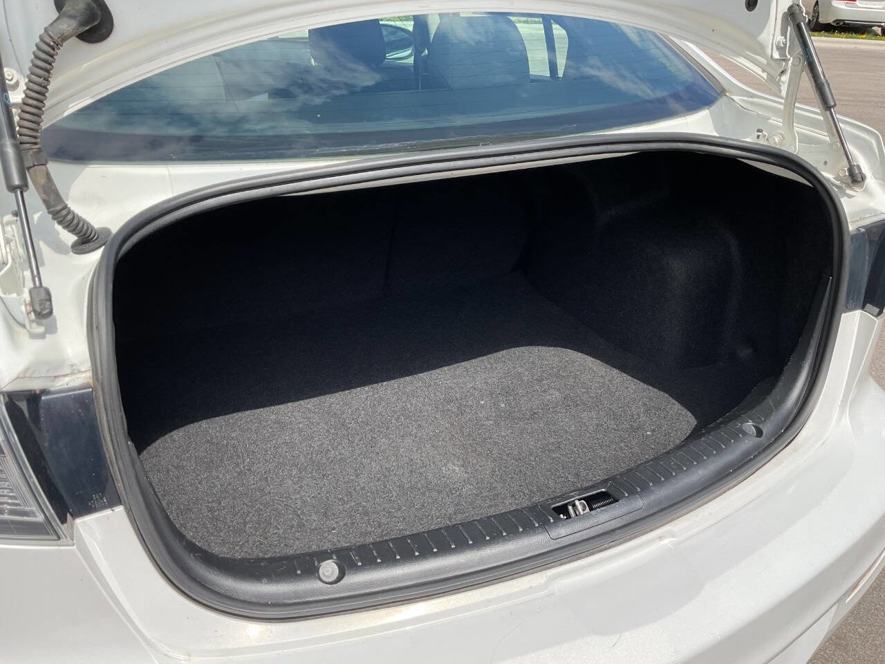 Used 2012 MAZDA MAZDA3 i Sport FWD image 27