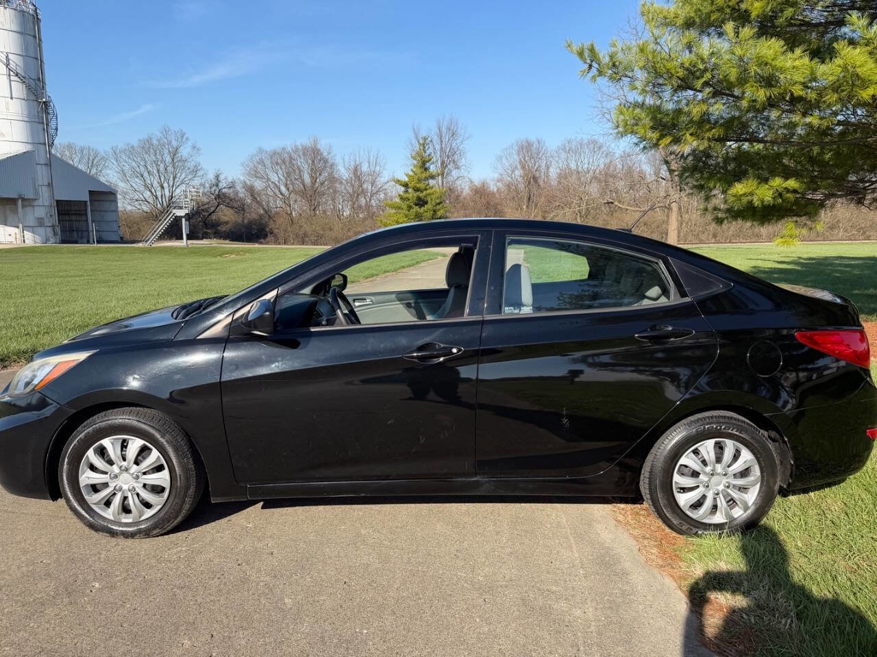 Used 2016 Hyundai Accent SE image 9