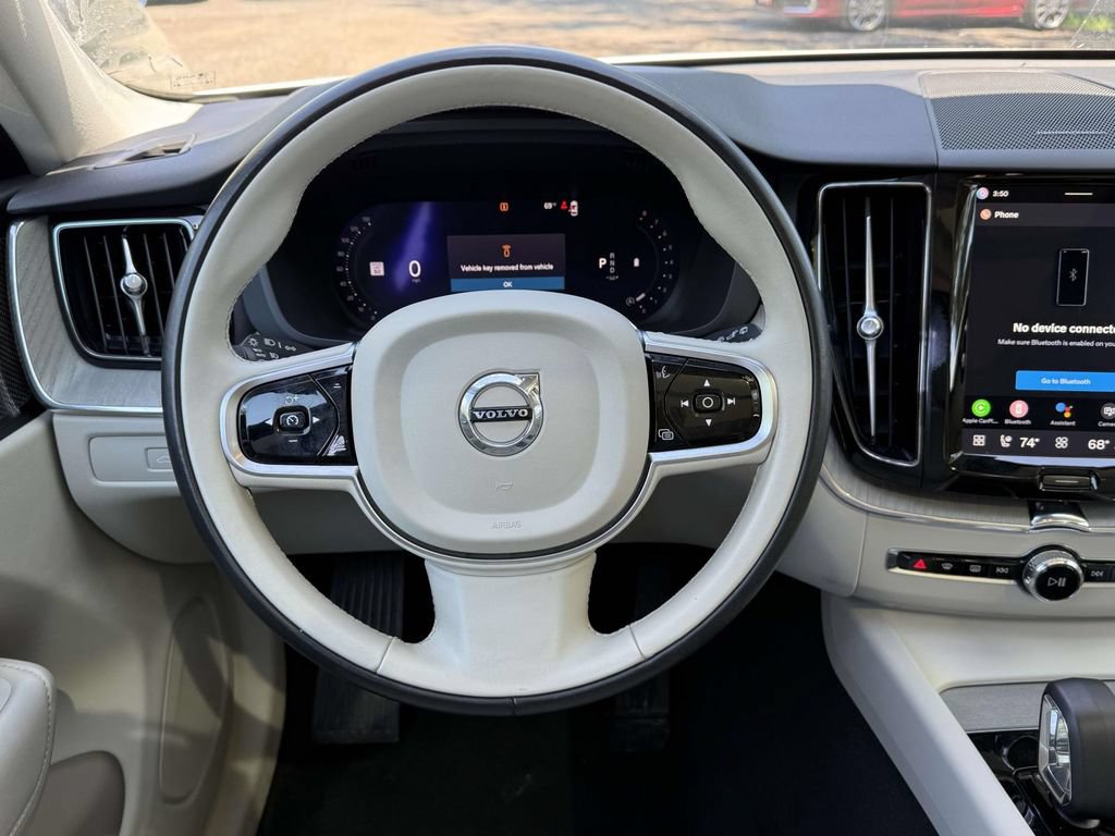 Used 2024 Volvo XC60 B5 Plus AWD/4WD image 18