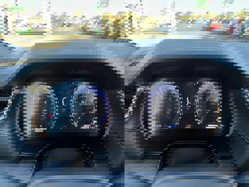 Used 2025 Jeep Grand Cherokee L Limited w/ Luxury Tech Group II image 21