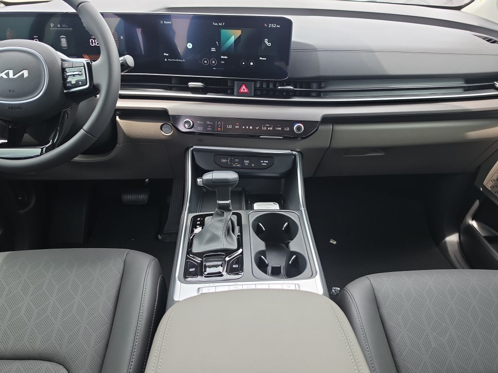 New 2026 Kia Carnival EX FWD image 15