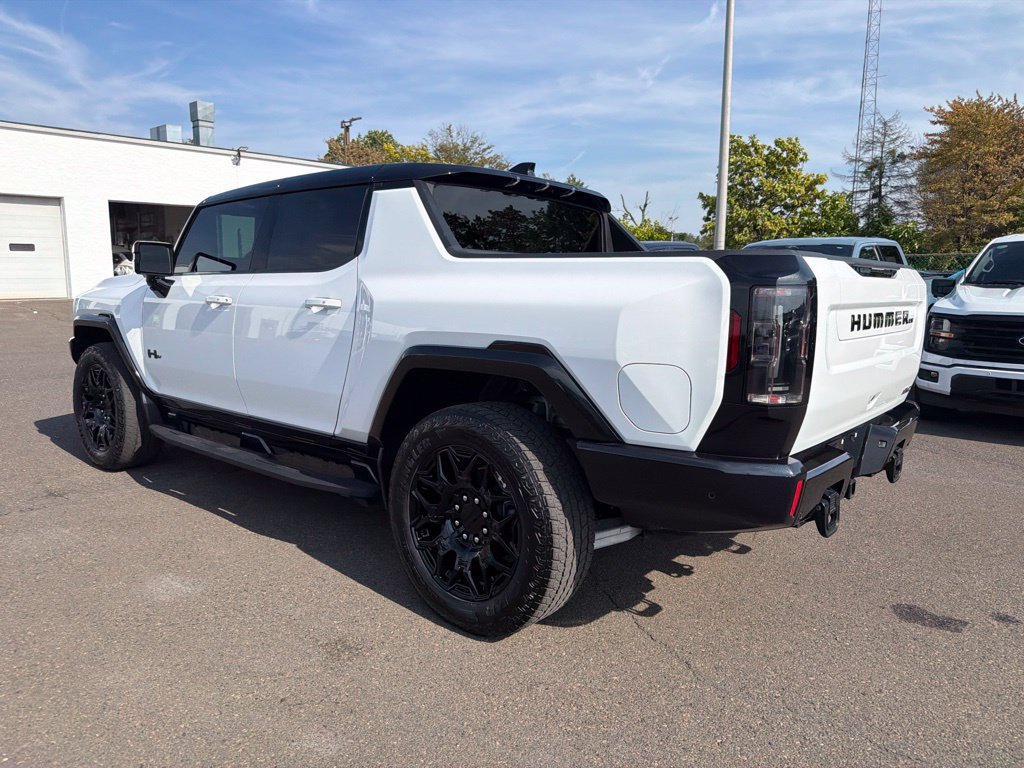 Used 2025 GMC Hummer EV 2X w/ LPO, Dark Essentials Package AWD/4WD image 4