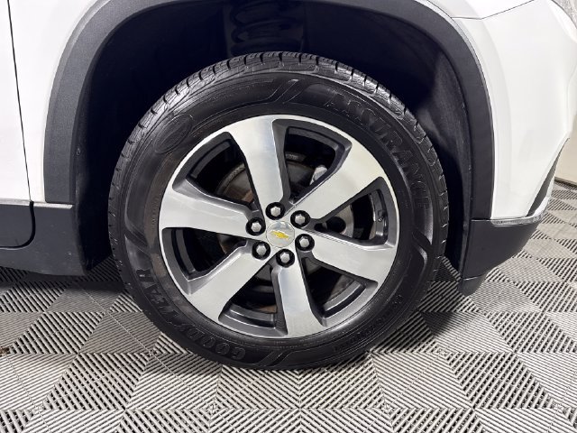 Used 2019 Chevrolet Traverse LT w/ LT Premium Package AWD/4WD image 11