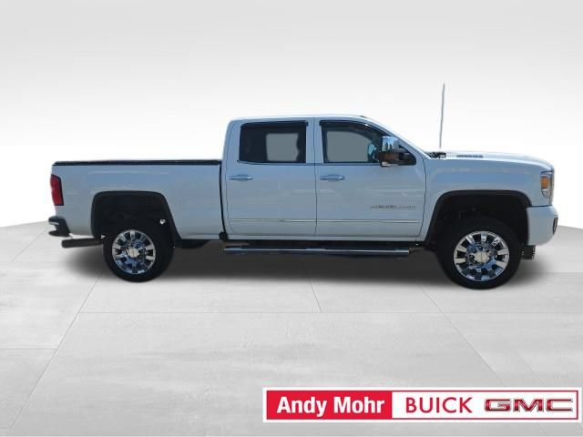 Used 2019 GMC Sierra 2500 Denali w/ Duramax Plus Package AWD/4WD image 4