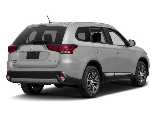 Used 2017 Mitsubishi Outlander ES image 2