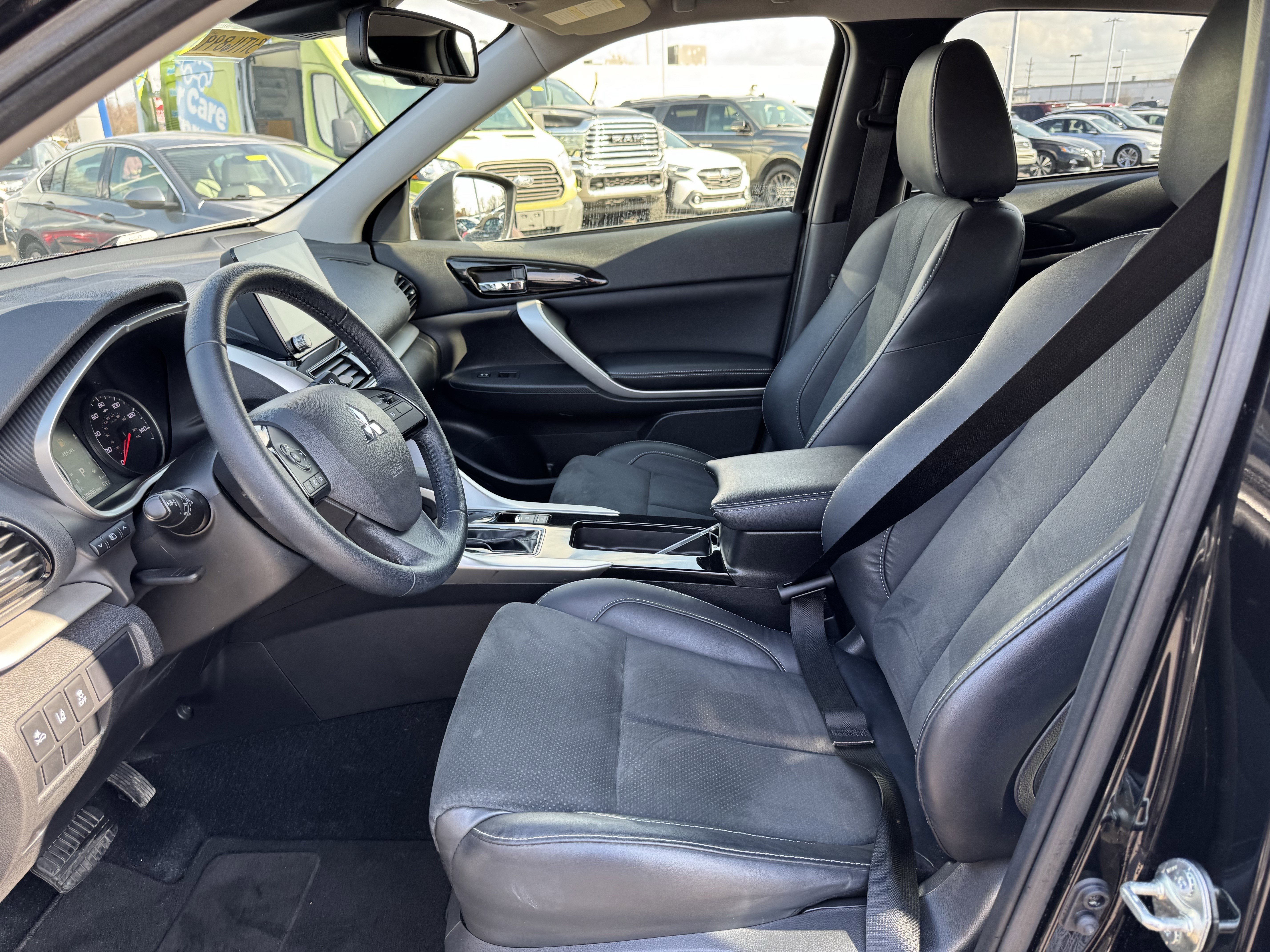 Used 2022 Mitsubishi Eclipse Cross SE image 26