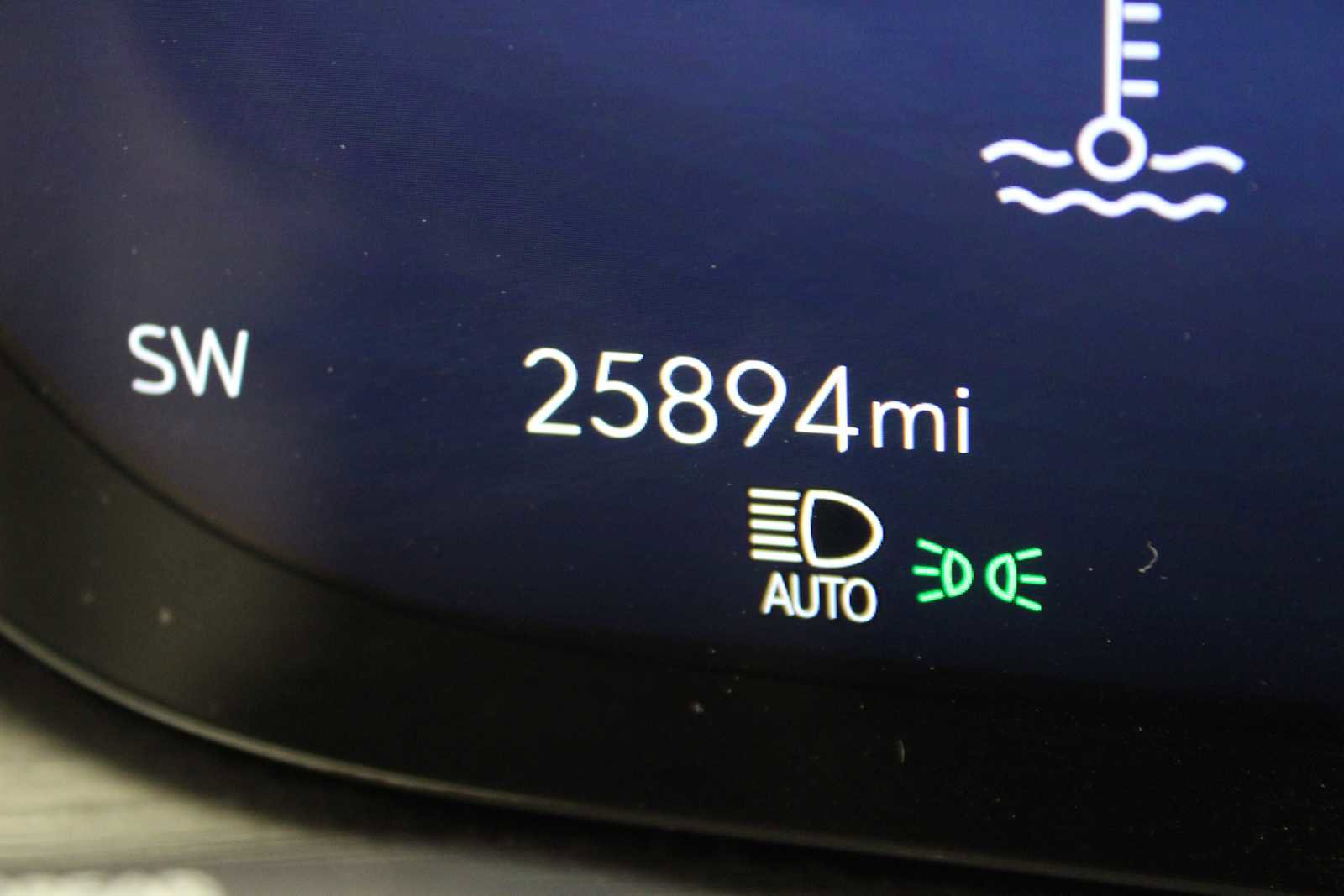 Used 2024 Buick Envision Preferred AWD/4WD image 5