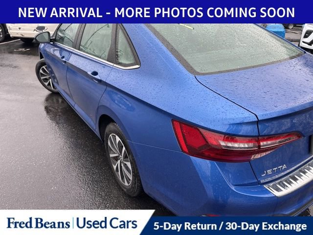 Used 2023 Volkswagen Jetta S image 2