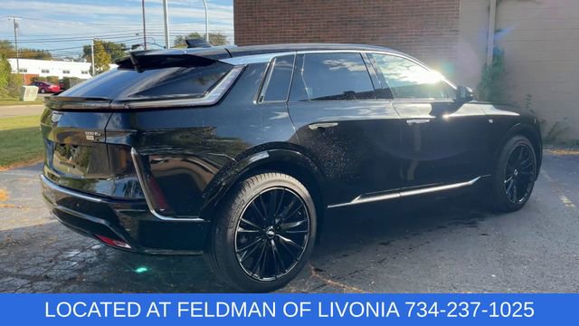Used 2025 Cadillac Lyriq Luxury image 8
