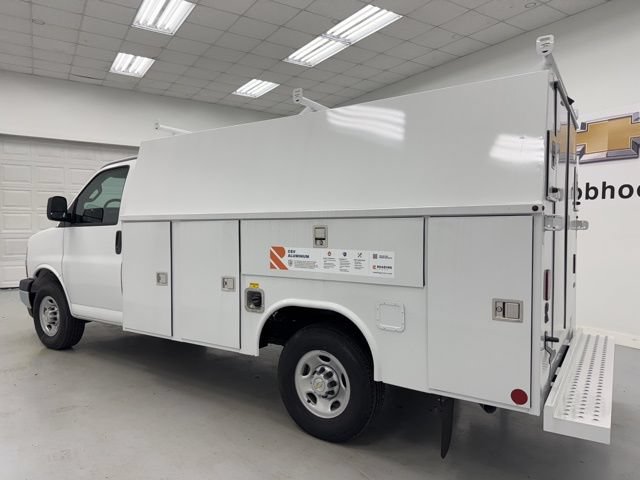New 2025 Chevrolet Express 3500 w/ Power Convenience Package RWD image 7