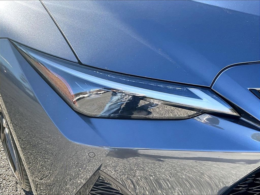 Used 2023 Lexus IS 350 F Sport image 28