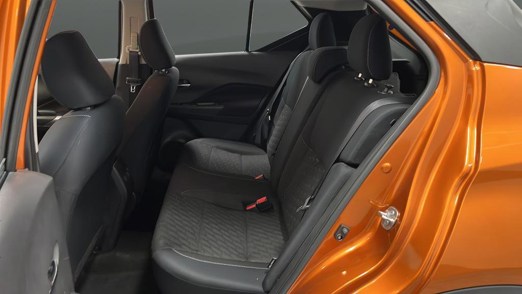 Used 2023 Nissan Kicks SV w/ Exterior Package image 23