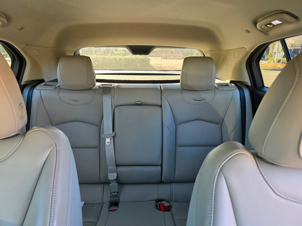 Used 2021 Cadillac XT4 Premium Luxury image 23