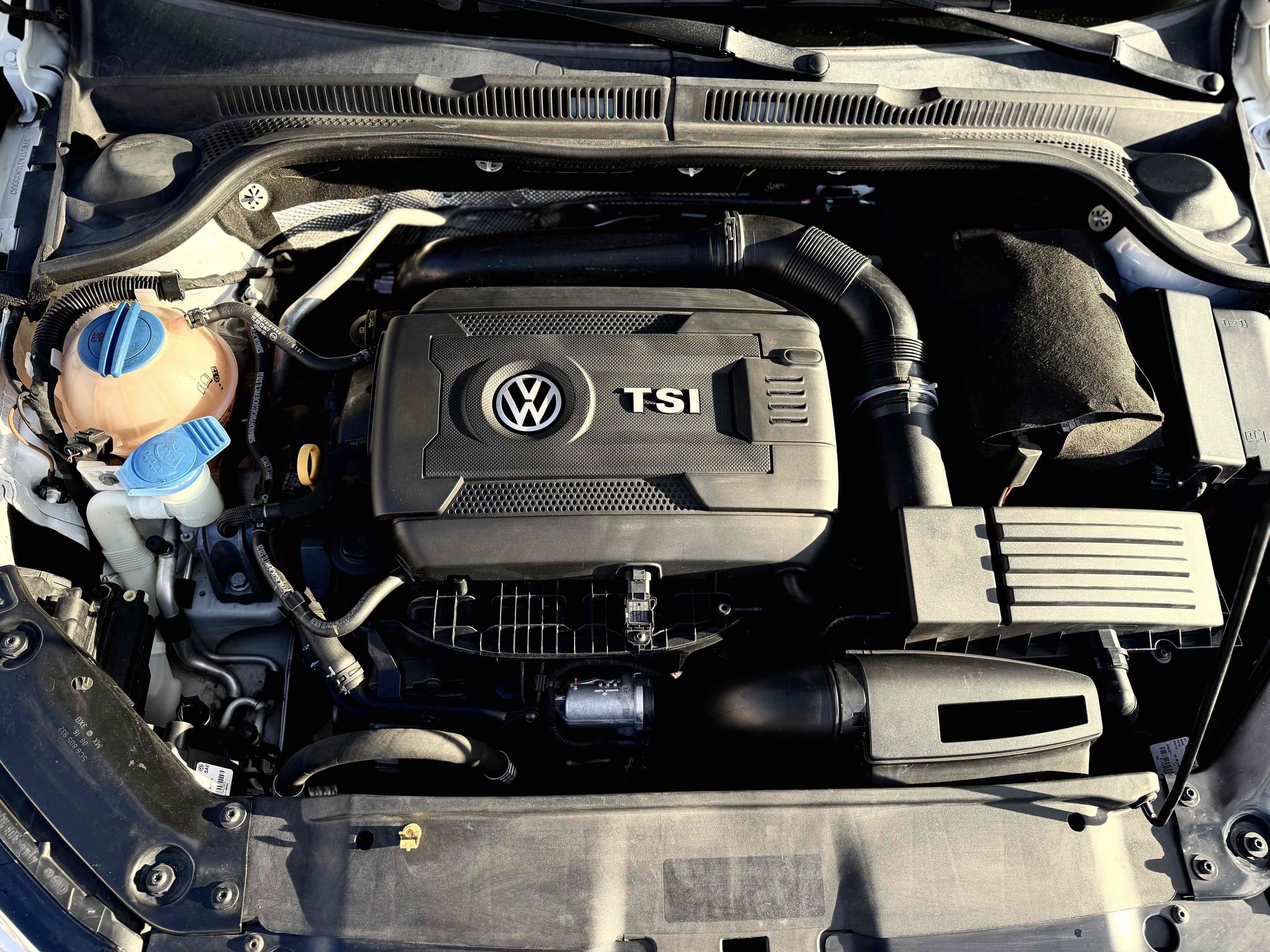 Used 2016 Volkswagen Jetta Sport image 32