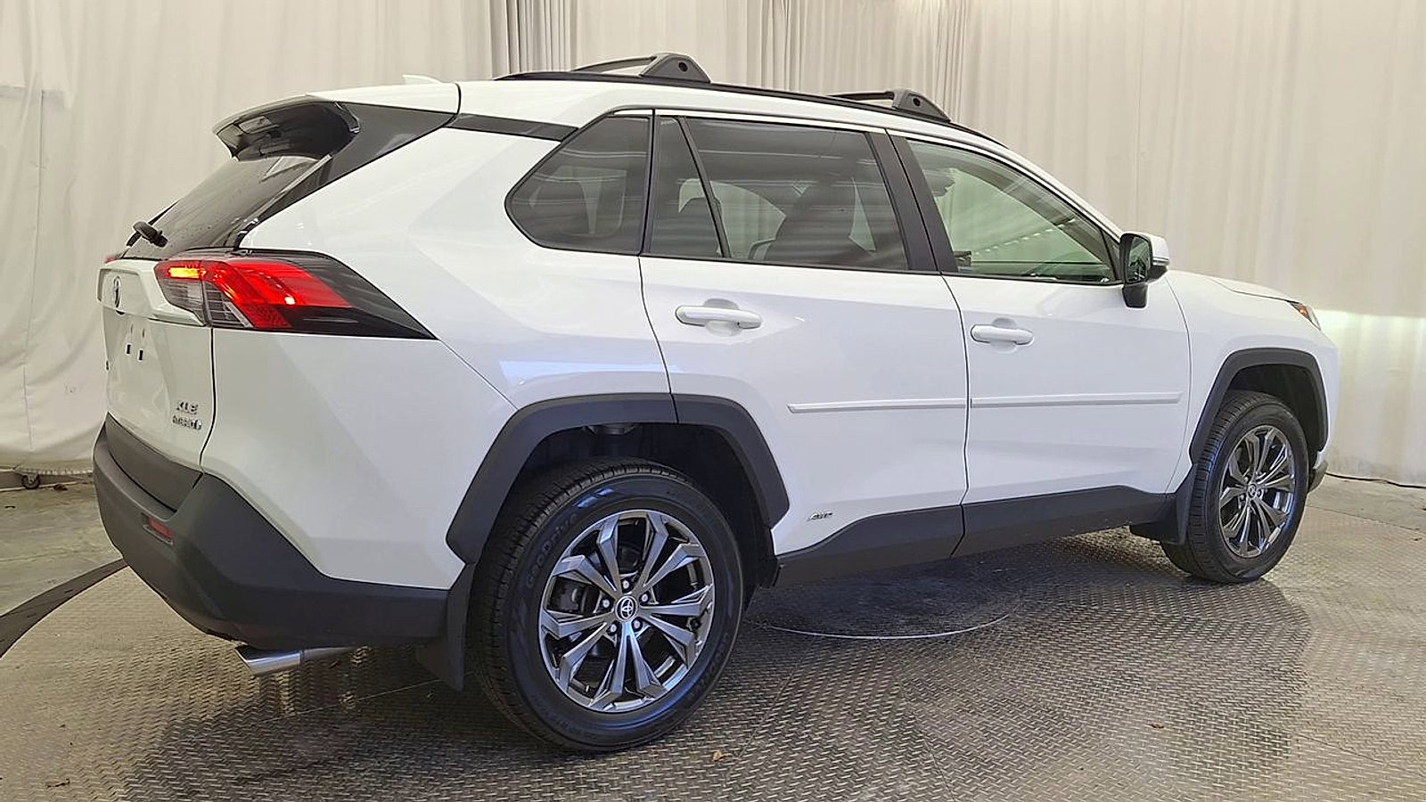 Certified 2022 Toyota RAV4 XLE Premium image 3