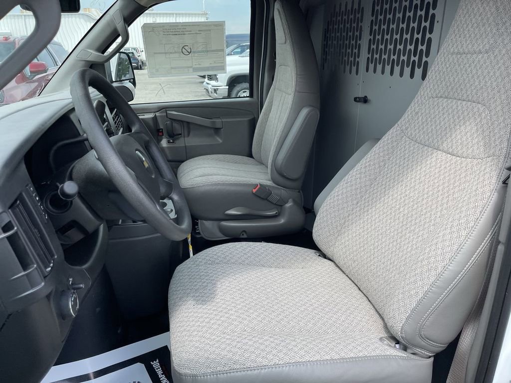 New 2025 Chevrolet Express 2500 w/ Driver Convenience Package RWD image 7