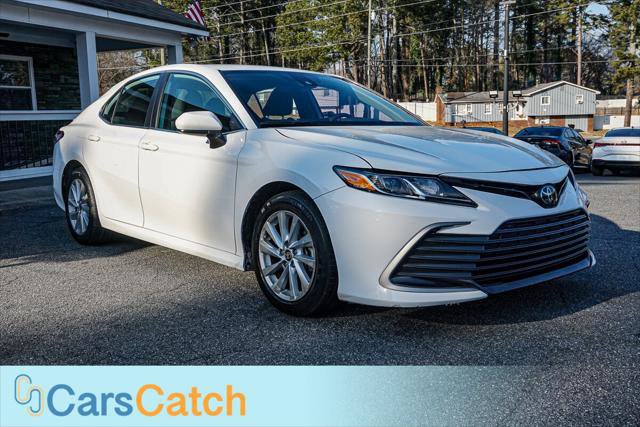 Used 2022 Toyota Camry LE image 10