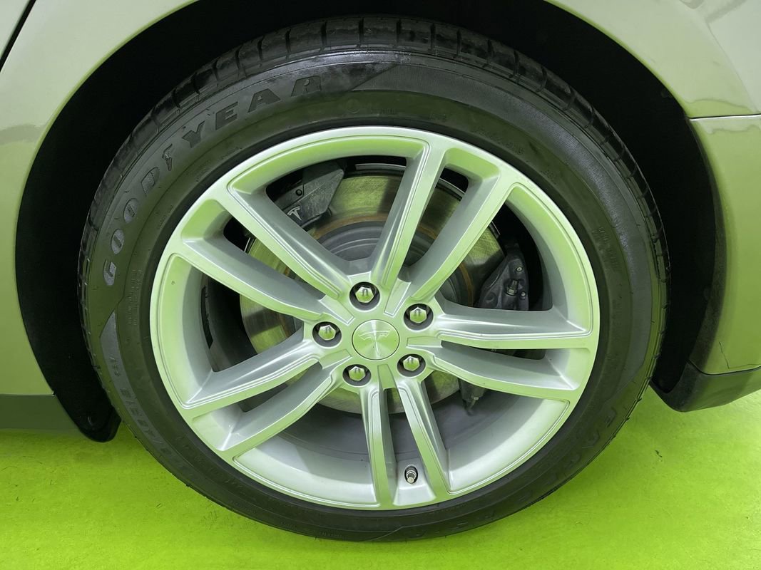 Used 2015 Tesla Model S 85D image 15