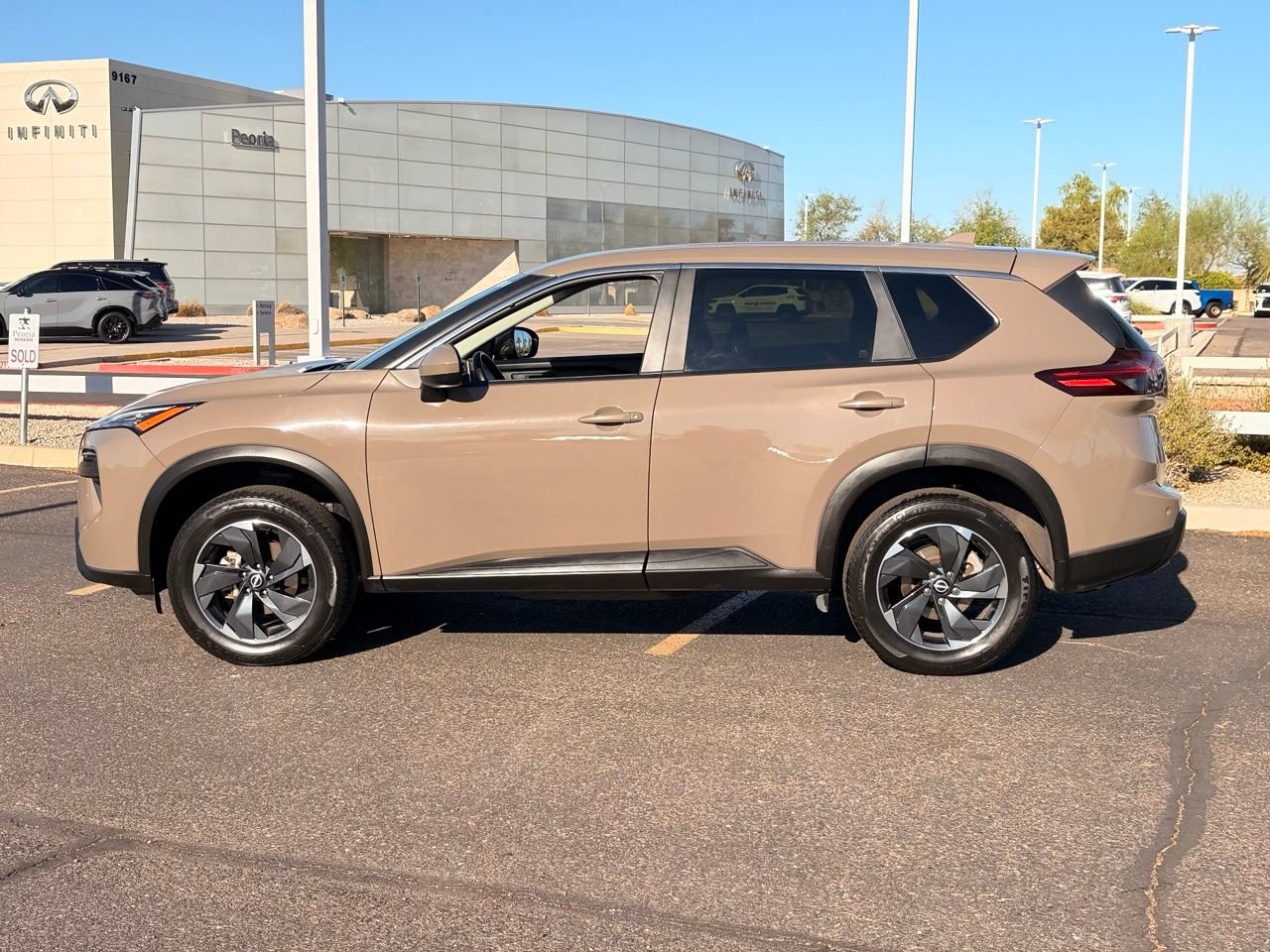 Certified 2025 Nissan Rogue SV AWD/4WD image 3