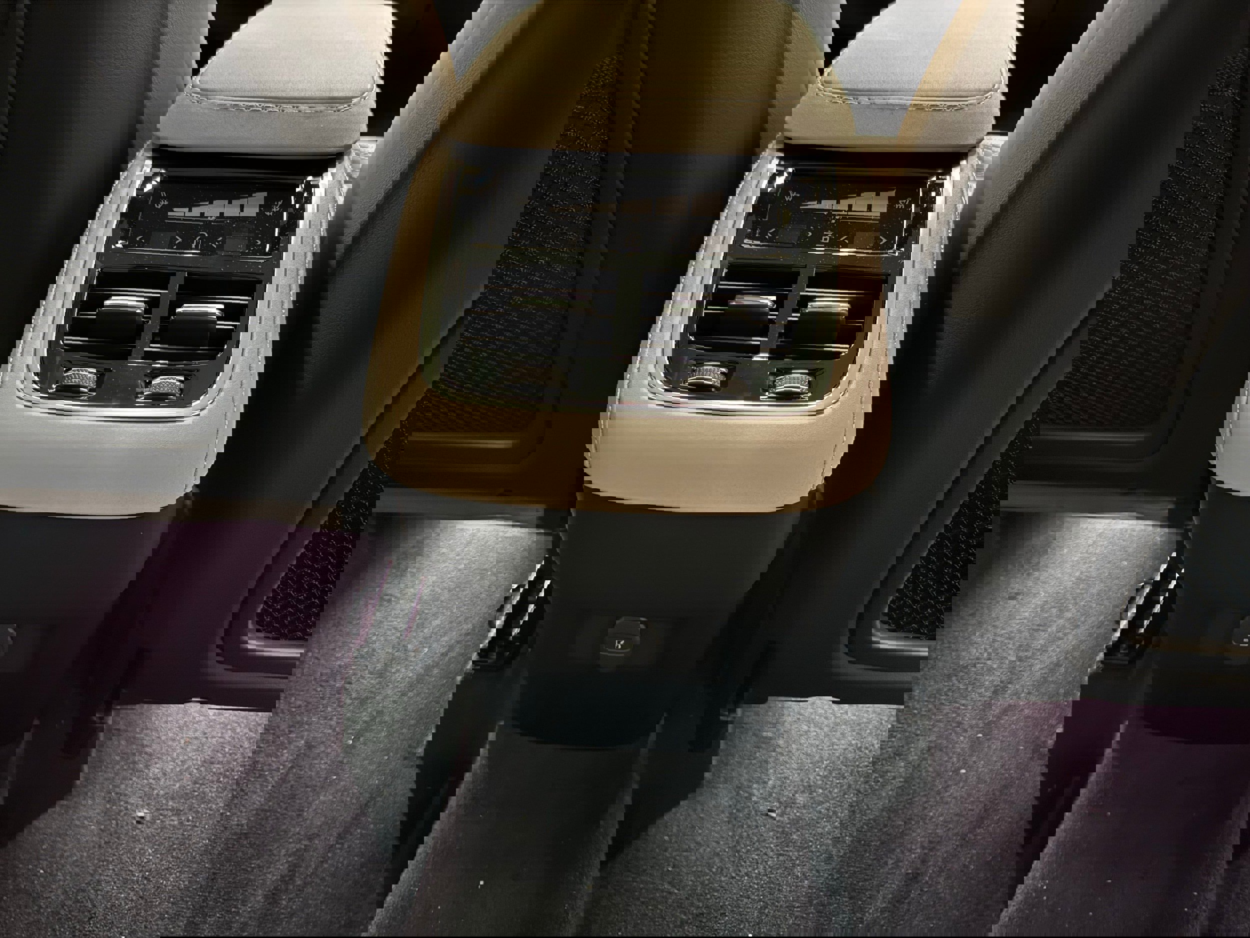 New 2026 Volvo XC90 B6 Ultra w/ Protection Package Premier image 34