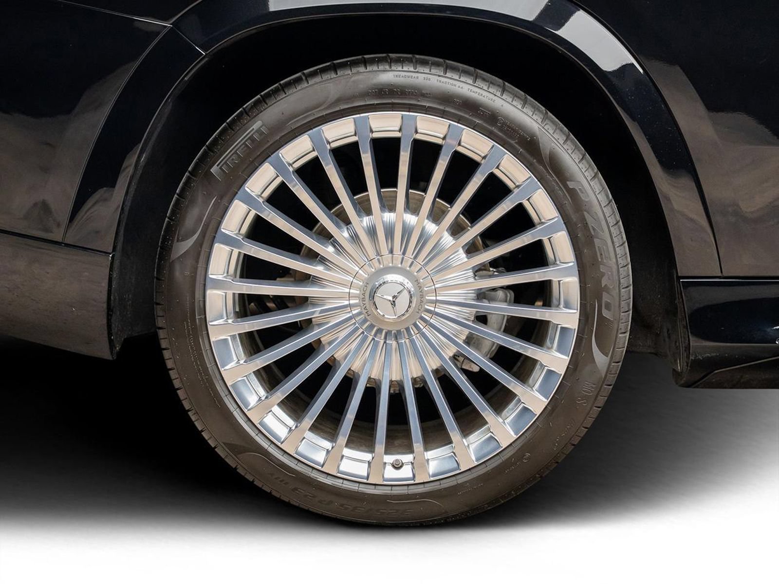Used 2026 Mercedes-Benz Maybach GLS 600 4MATIC image 35