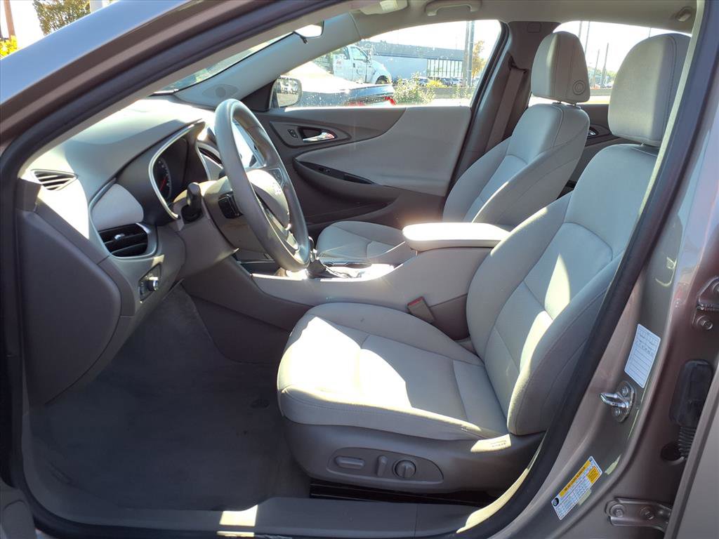 Used 2022 Chevrolet Malibu LT image 21