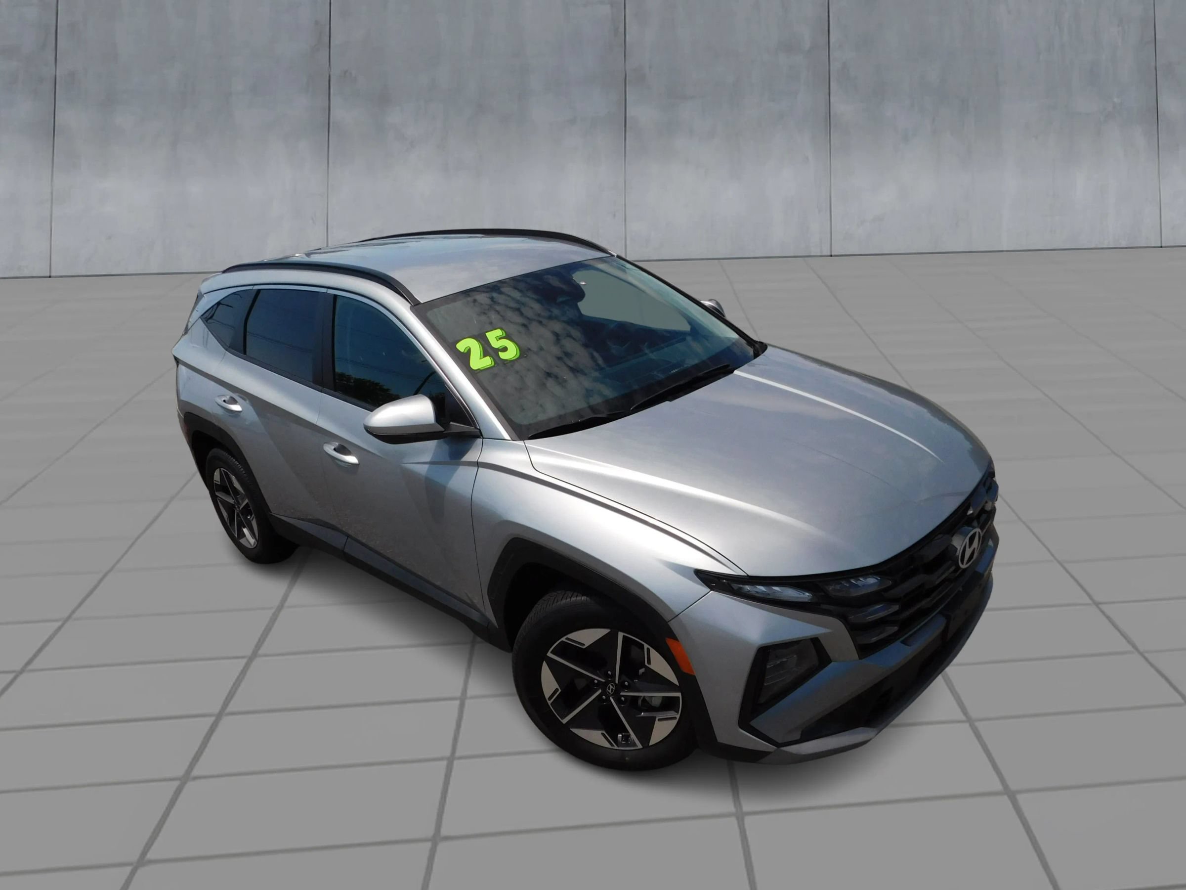Used 2025 Hyundai Tucson SEL FWD image 2