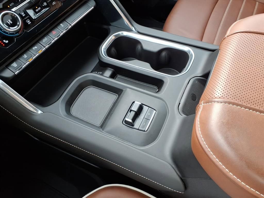 Used 2024 GMC Sierra 3500 Denali Ultimate image 27