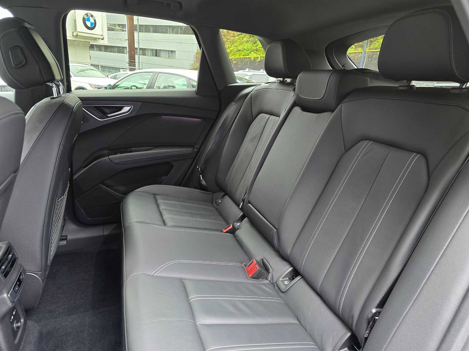 Used 2022 Audi Q4 e-tron Prestige image 17