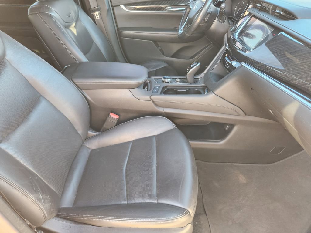 Used 2020 Cadillac XT6 Premium Luxury image 18