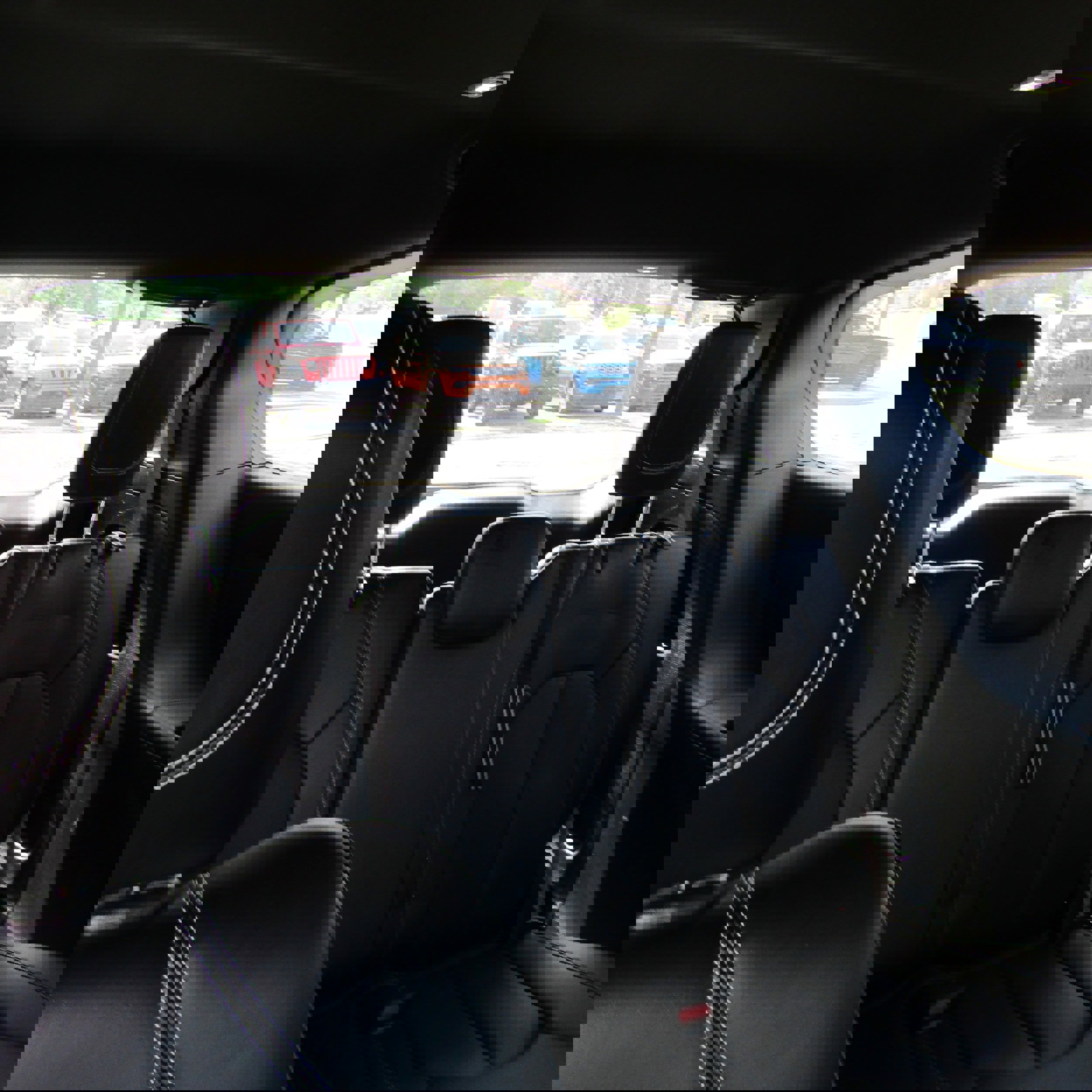 Used 2023 Chrysler Pacifica Touring-L w/ S Appearance Package image 16