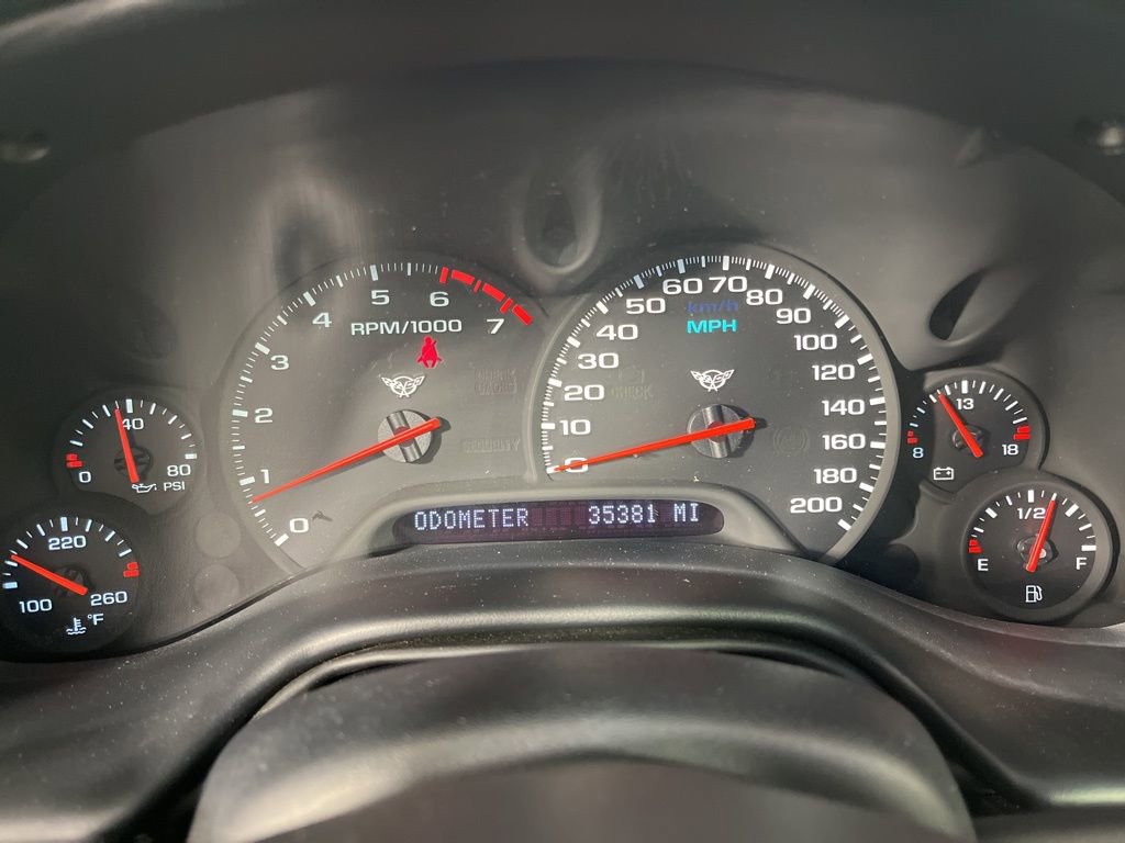 Used 1999 Chevrolet Corvette Coupe w/ Roof Pkg image 28