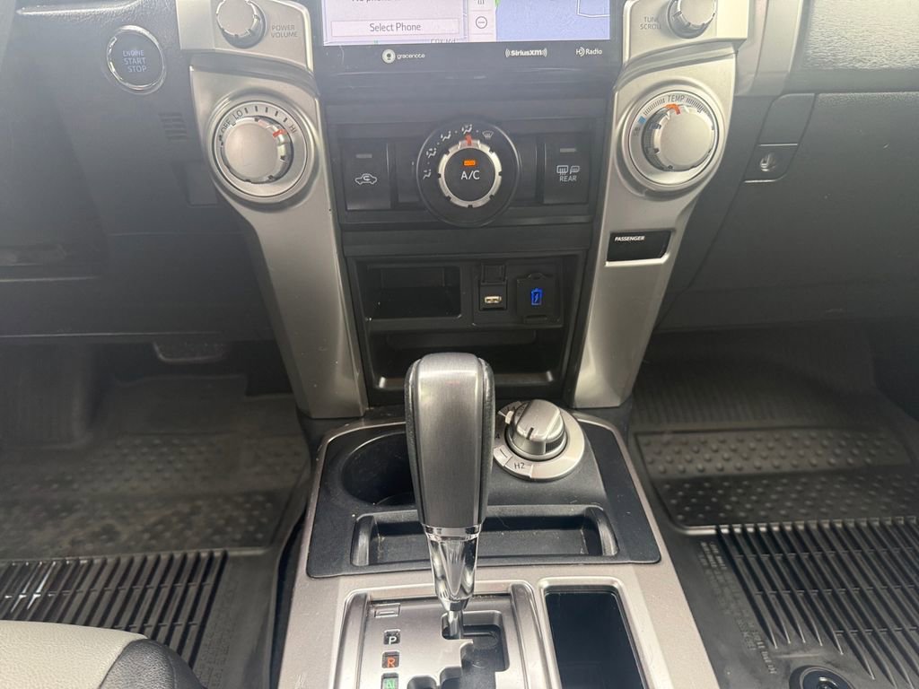 Used 2022 Toyota 4Runner SR5 Premium w/ Moonroof Package AWD/4WD image 15