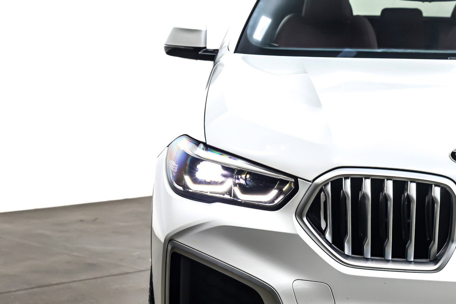 Used 2021 BMW X6 xDrive40i w/ Premium Package image 14