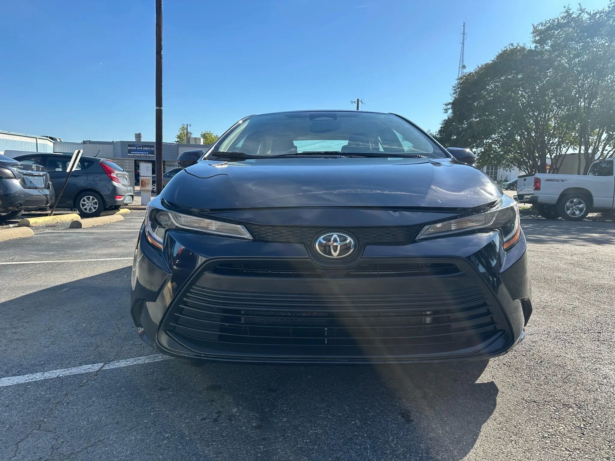 Used 2023 Toyota Corolla LE image 2