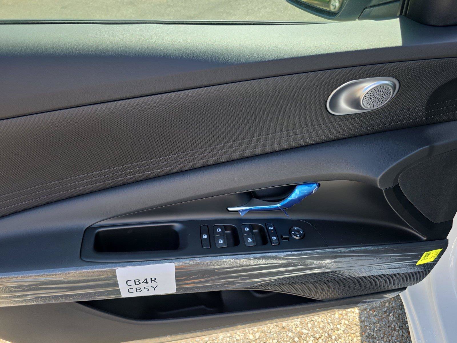 New 2026 Hyundai Elantra SE FWD image 11