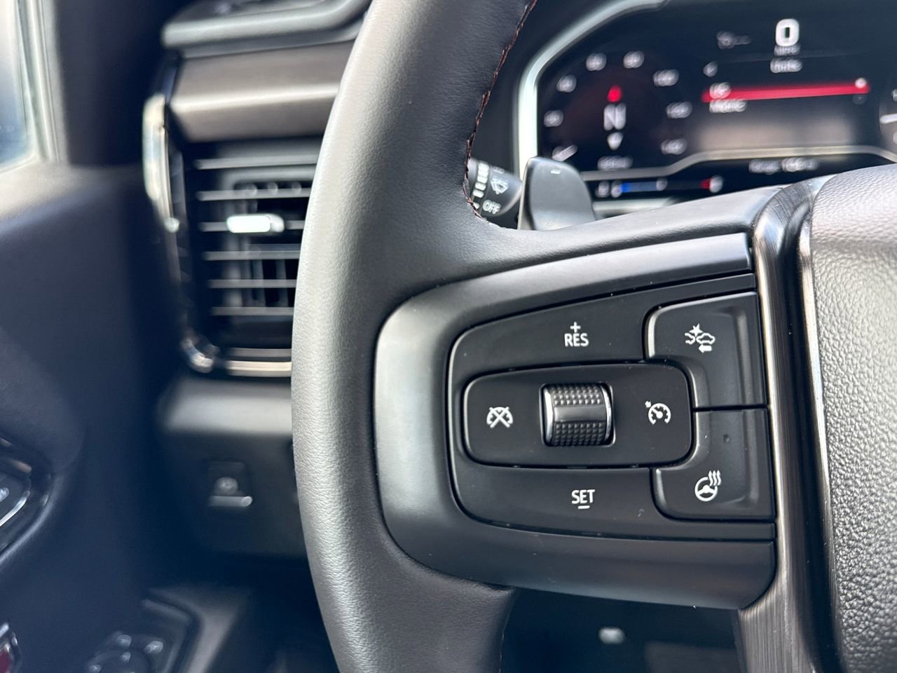 Used 2024 GMC Sierra 1500 AT4 w/ Technology Package image 30