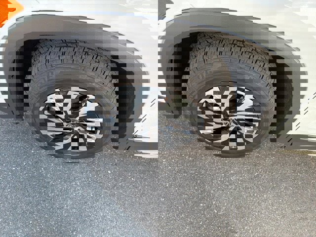 Used 2025 Volkswagen Tiguan S image 11