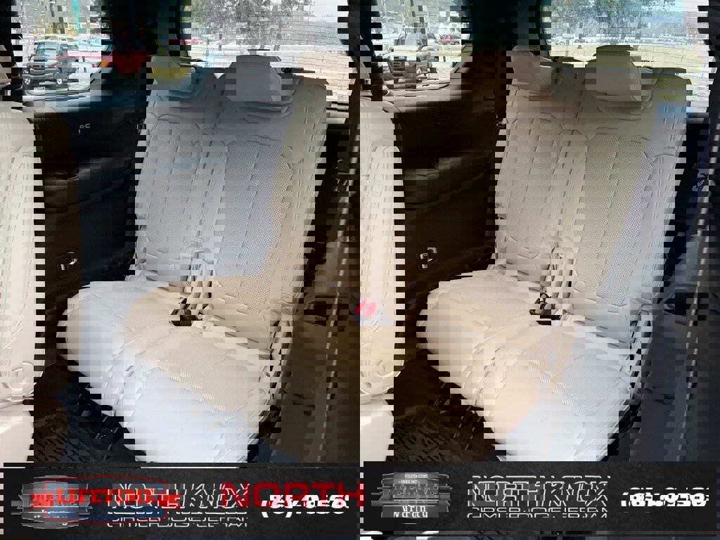 Used 2024 Jeep Grand Cherokee L Limited w/ Luxury Tech Group II image 11