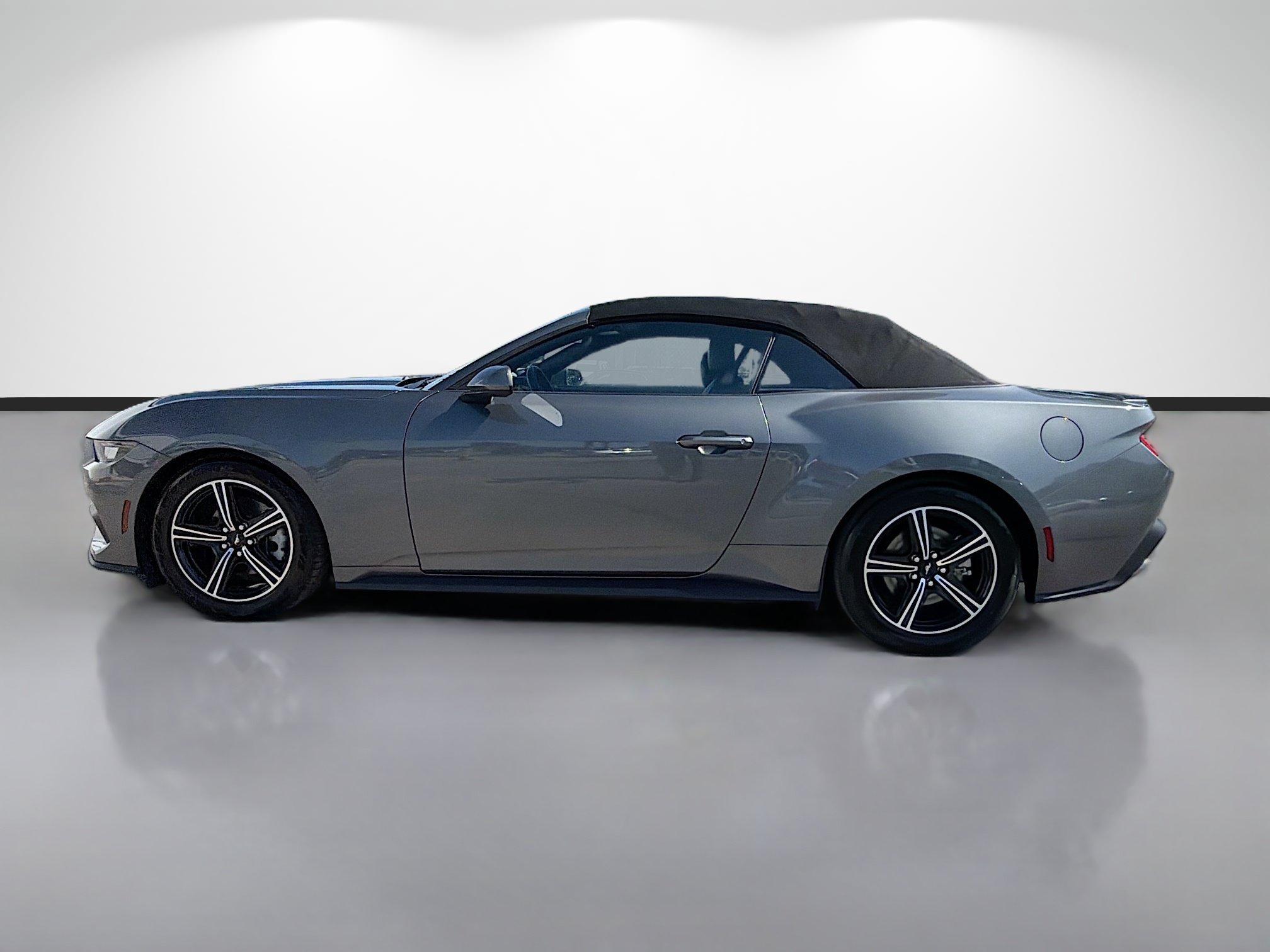 Used 2024 Ford Mustang Premium RWD image 6