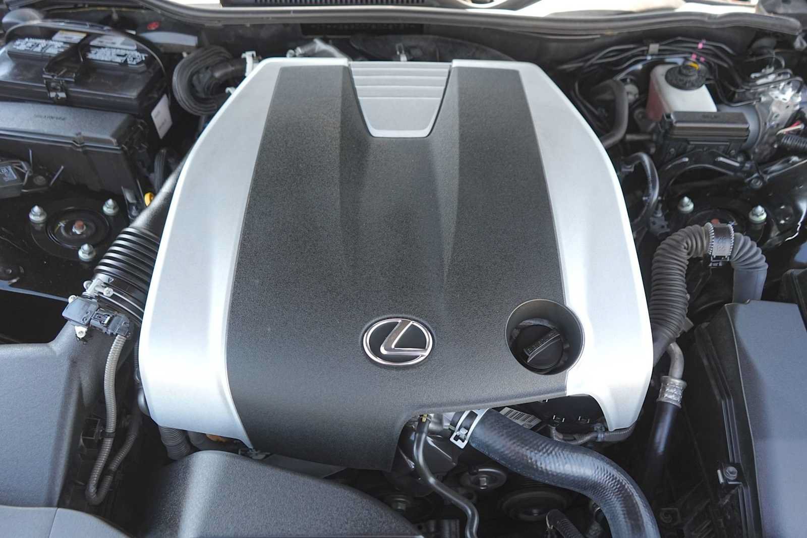 Used 2015 Lexus RC 350 w/ Navigation System Package RWD image 9