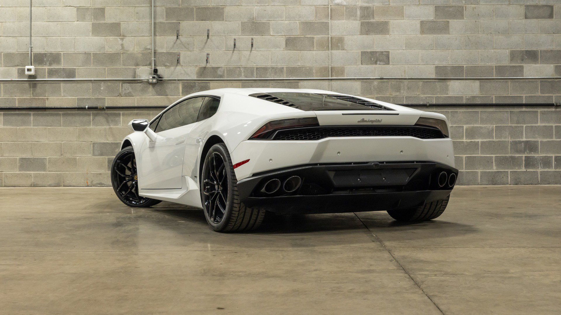 Used 2016 Lamborghini Huracan LP 610-4 image 5