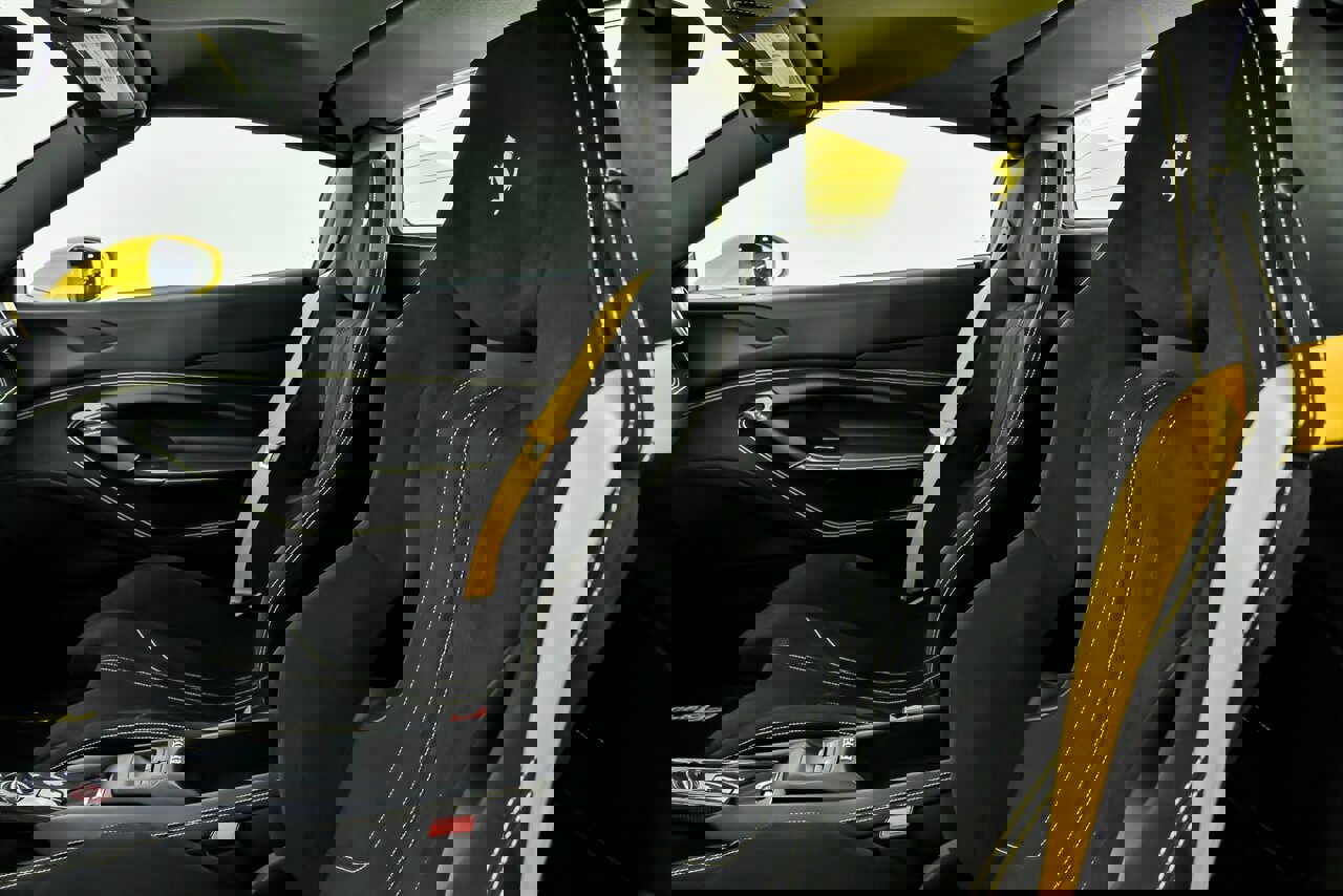 Used 2021 Ferrari F8 Tributo image 23