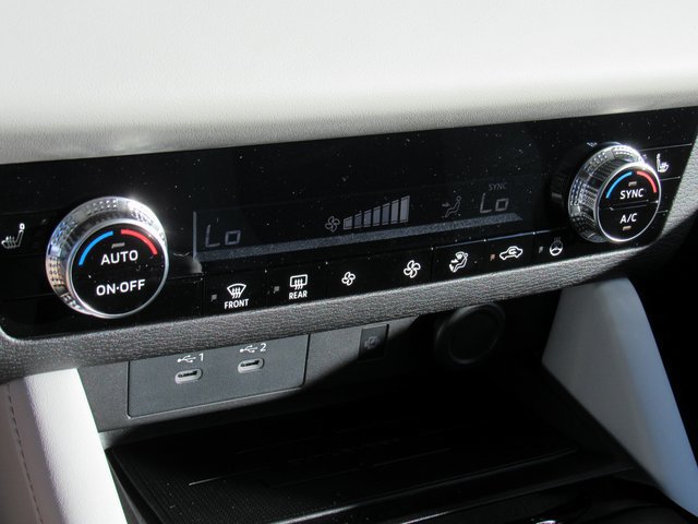 New 2026 Mitsubishi Outlander SE FWD image 18