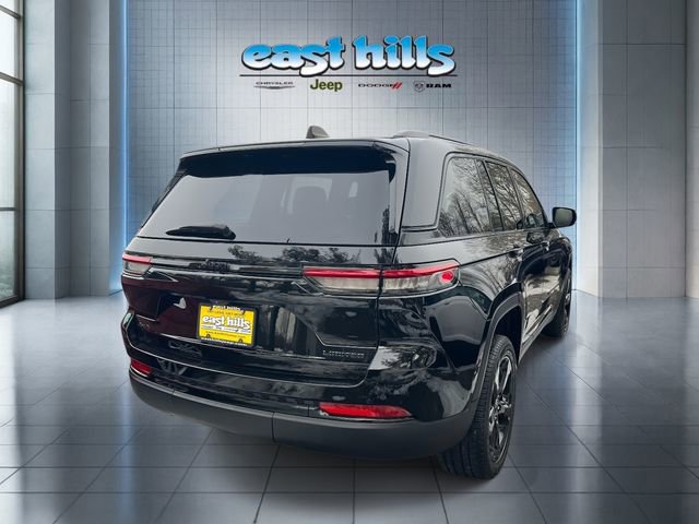 Certified 2023 Jeep Grand Cherokee Limited w/ Black Appearance Package image 5
