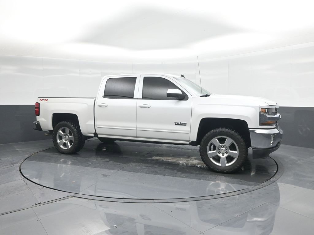 Used 2018 Chevrolet Silverado 1500 LT w/ Texas Edition image 11