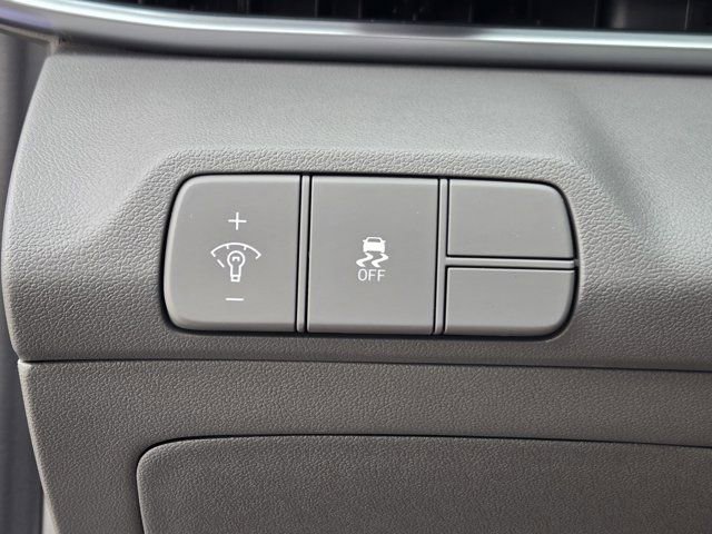 Certified 2026 Hyundai Elantra Sport FWD image 22